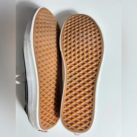 Vans Black and White Boat Shoes with Canvas Upper - Picture 4 of 4